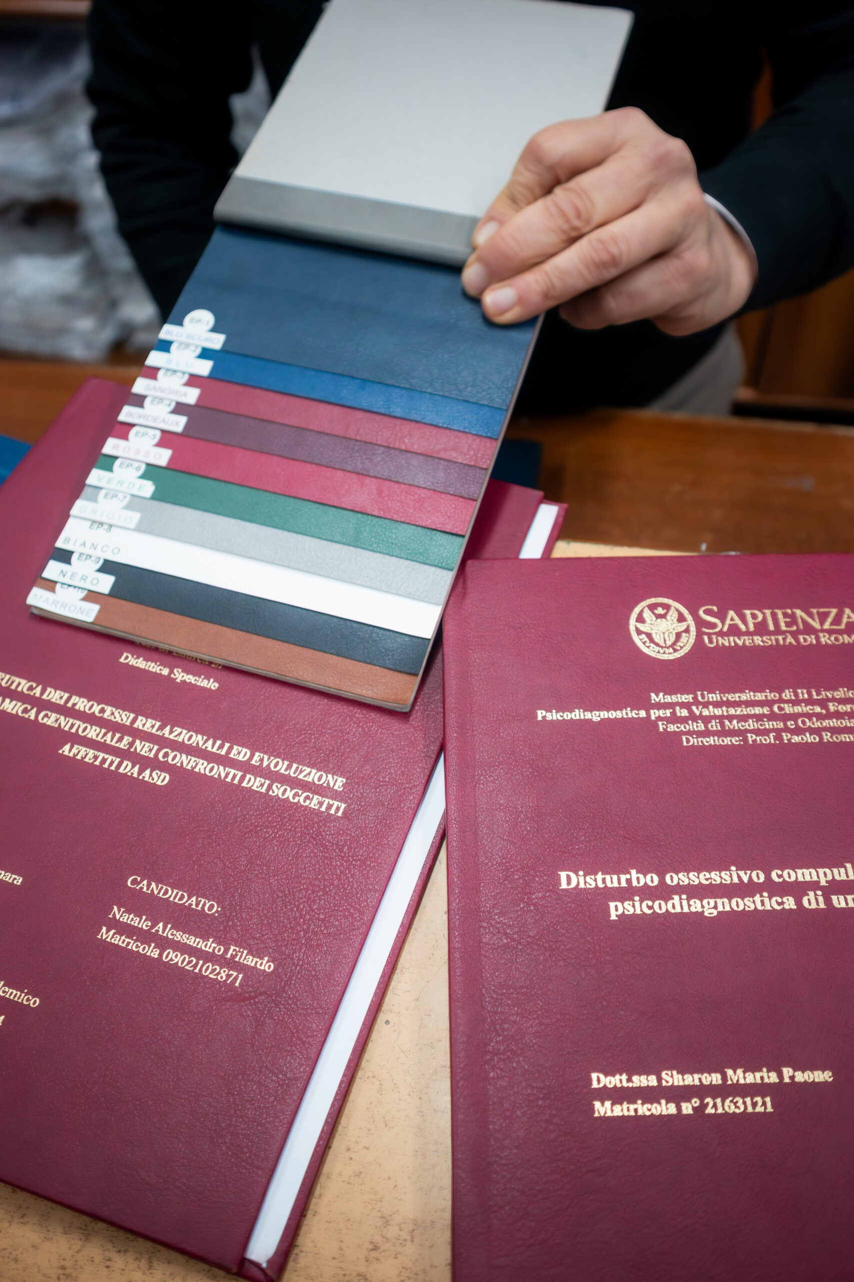 Tesi universitaria rilegata a Catanzaro